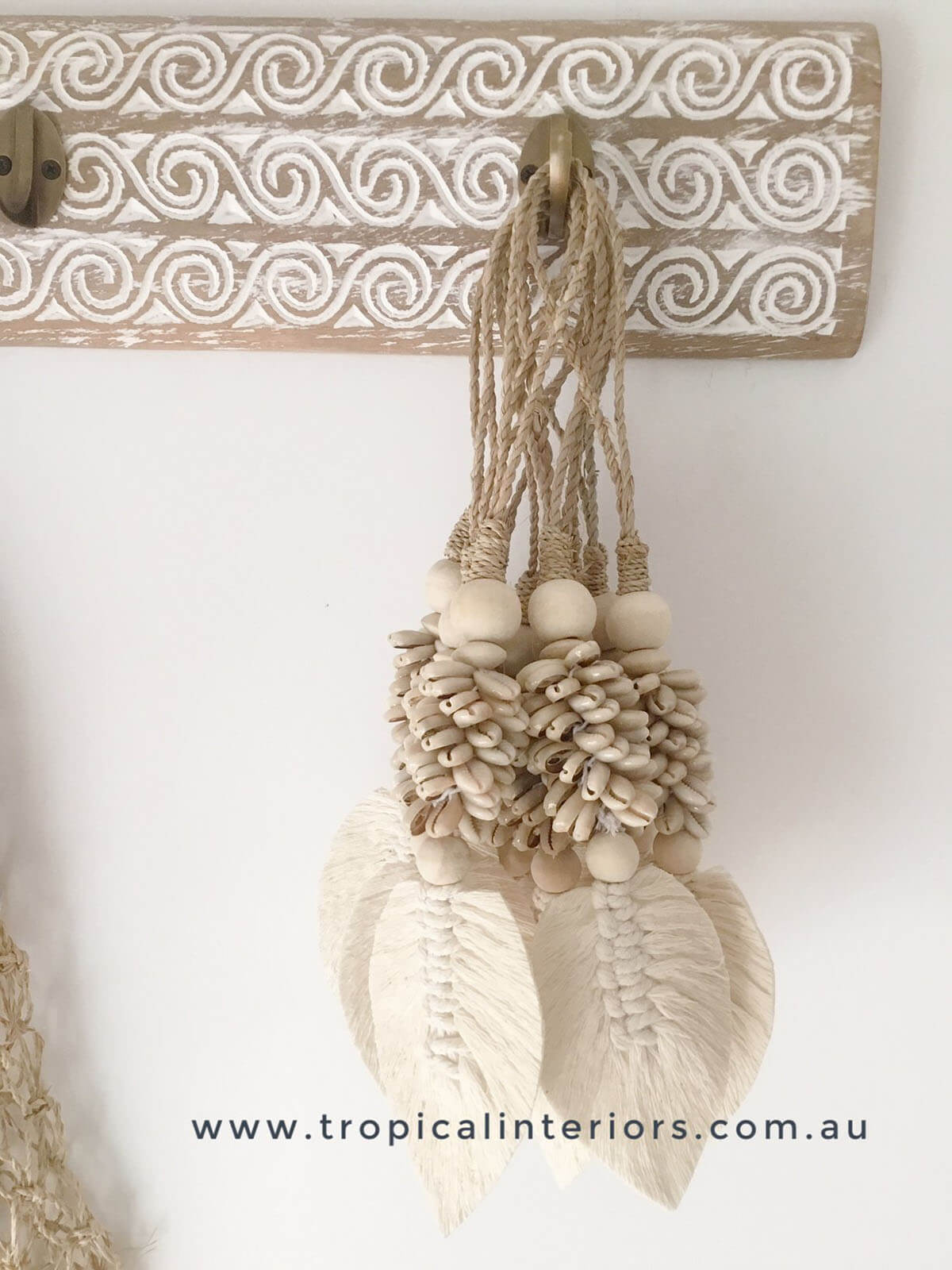 Tropical Leaf and Shell Tassel Decoration