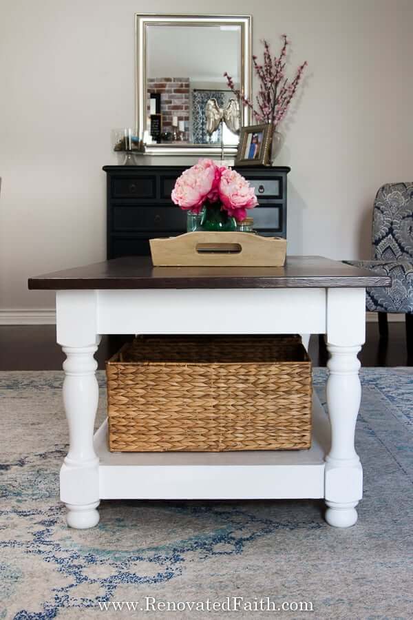 Gorgeous Farmhouse Style Coffee Farmhouse Table