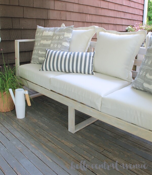 Pretty Pallet Repurposed Patio Lounging Loveseat