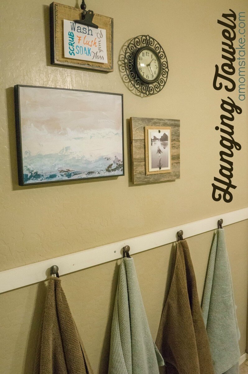 Buttoned Towel Hooks for an Elaborate Wall