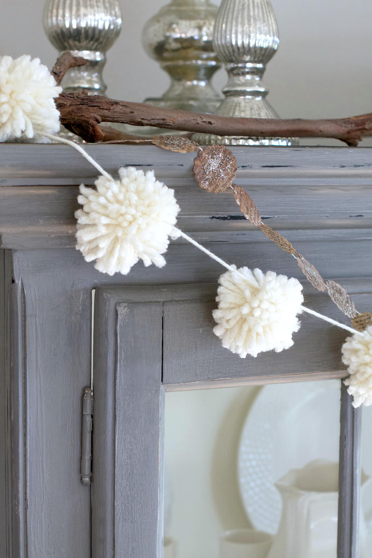 Easy and Fun Pom Pom Garland