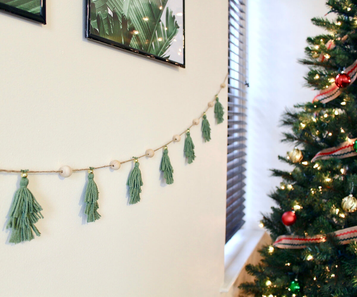 Beautiful Tassel Christmas Tree Garland