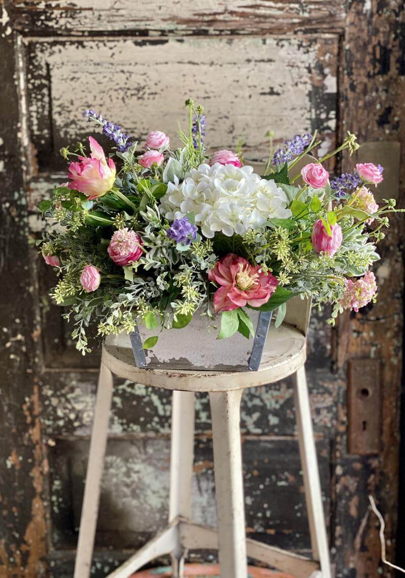 Short and Squared Large Bouquet Centerpiece