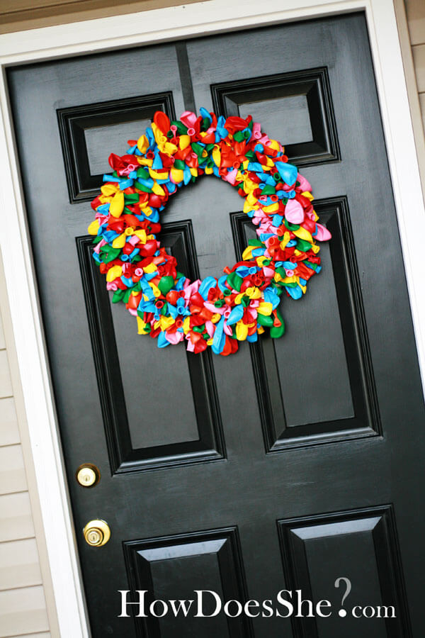 Festive and Fun DIY Balloon Wreath