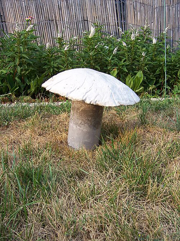 Creative Rustic Concrete Mushroom Design