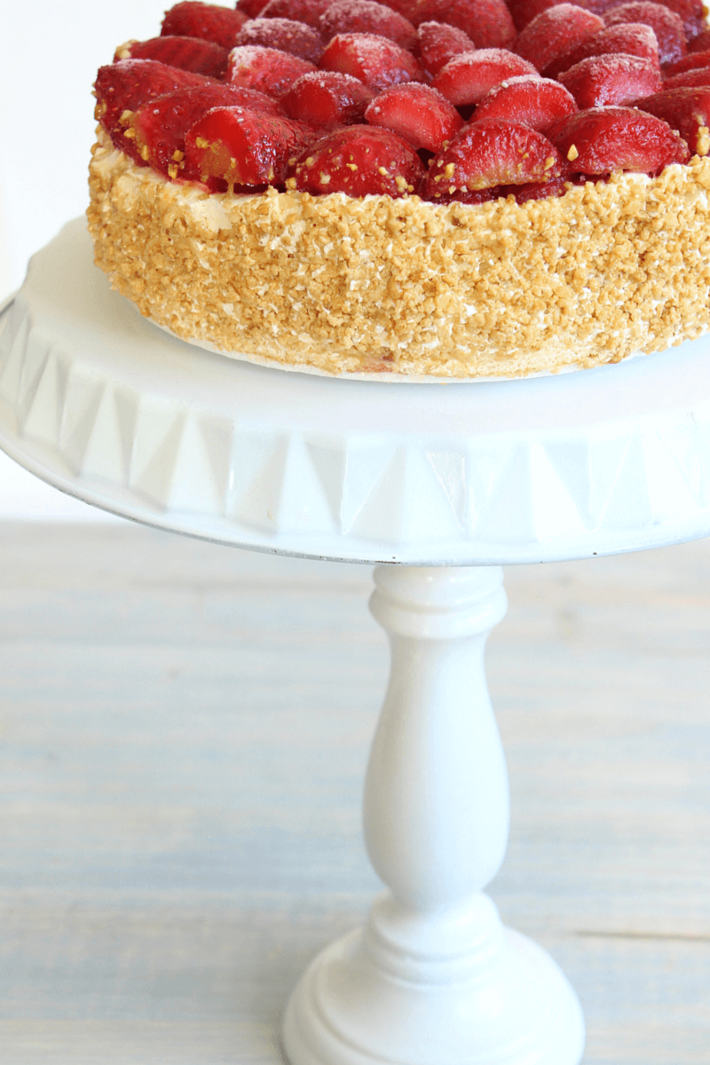 White Delight Simple DIY Cake Stand