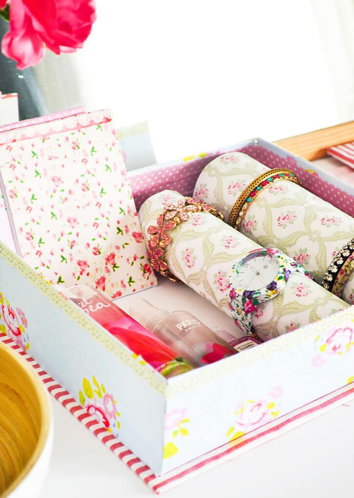 Floral Themed DIY Bracelet Storage