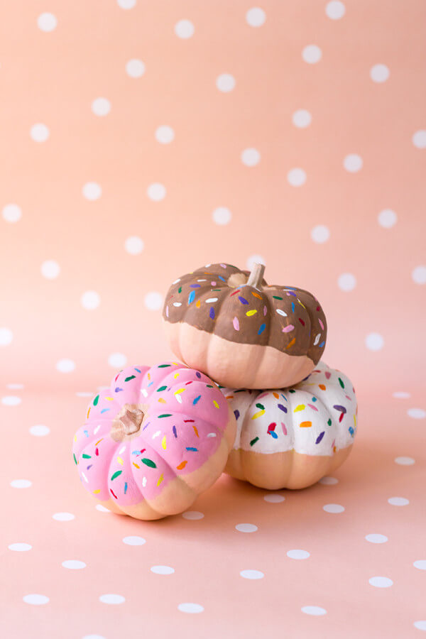 Cute Halloween Painted Pumpkin Décor