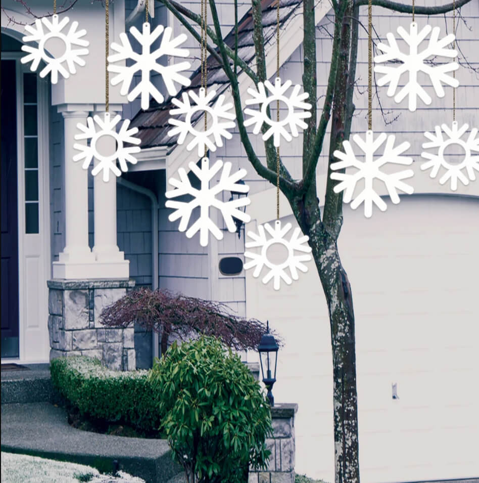 Swinging Snowflake Giant Christmas Decor