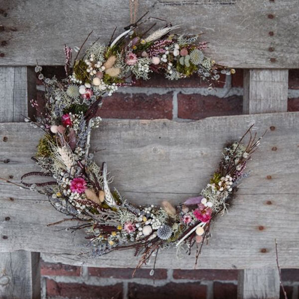 Half-Moon Moss-Based Dried Wreath