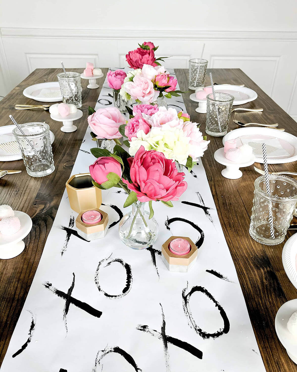 Fun Valentine's Day Table Decor