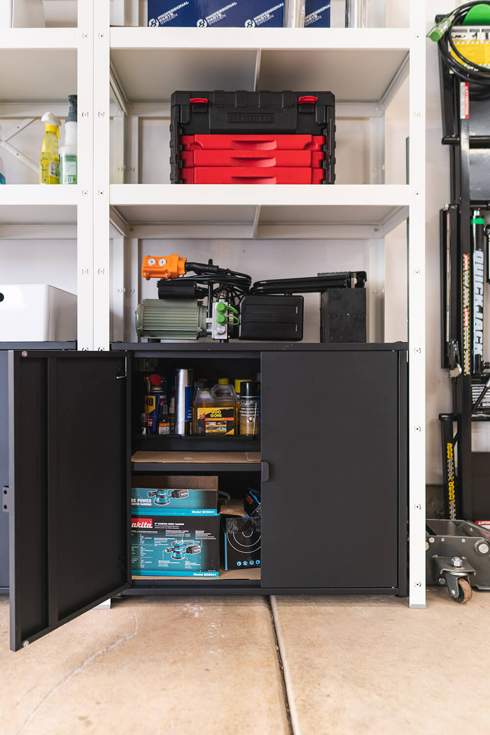 Embracing Privacy with Sturdy Black Cabinets