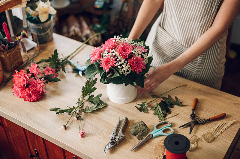 Making a flower arrangement