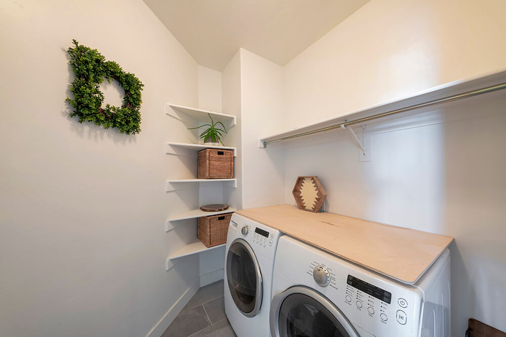 Maximizing small laundry room space